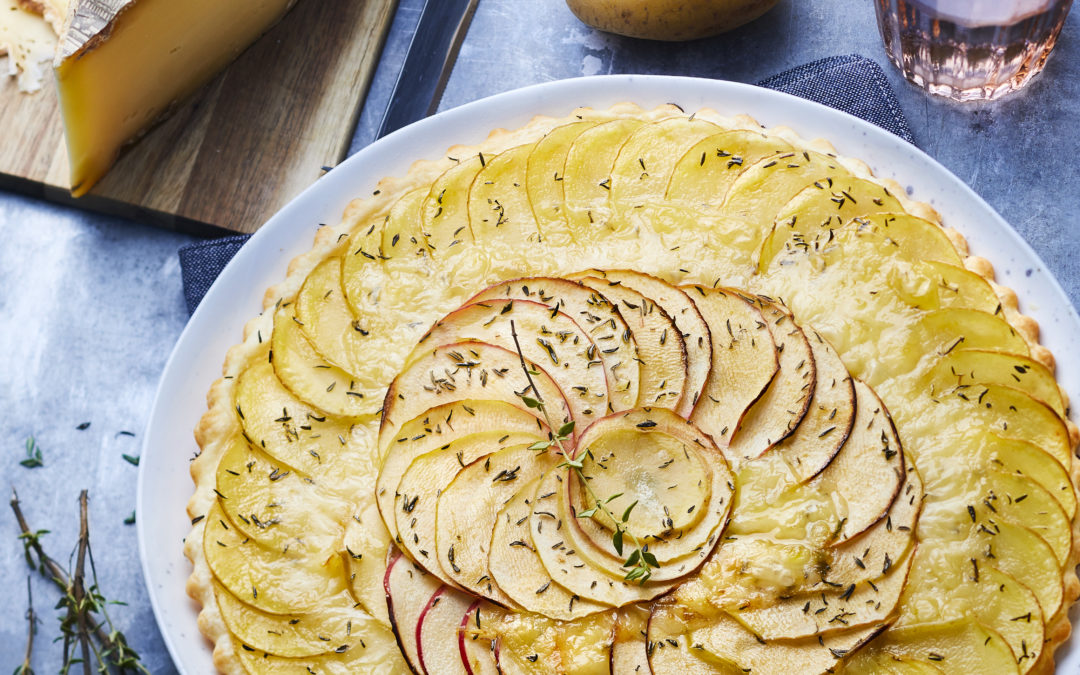 Tarte fine aux 2 pommes et au Vacherin Fribourgeois AOP