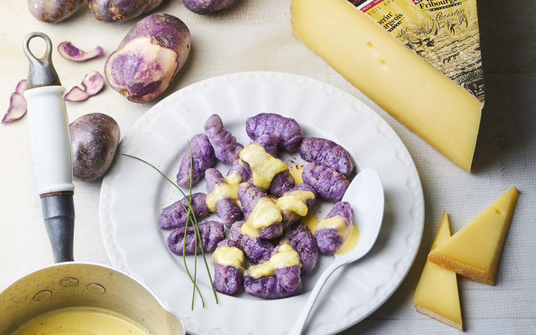 Gnocchis de Vitelotte à la sauce crémeuse au Vacherin Fribourgeois AOP