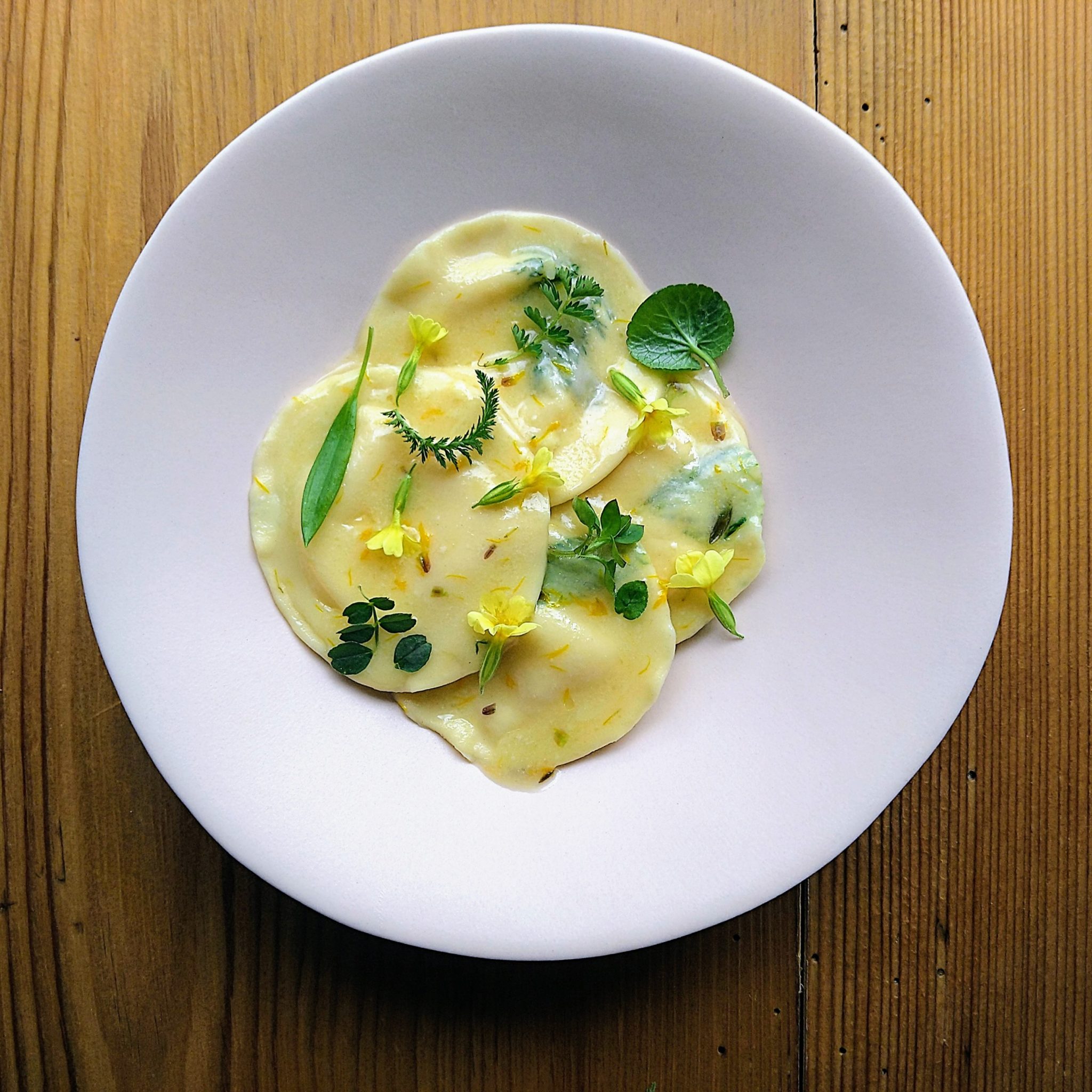 Ravioli mit Vacherin Fribourgeois AOP aus Rohmilch und Kampot-Pfeffer