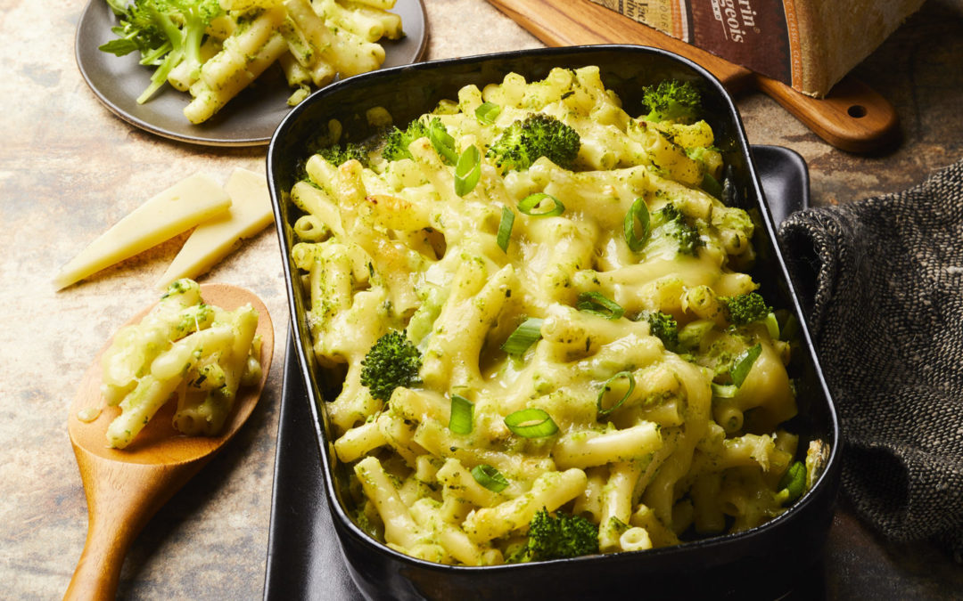 Gratin Mac & Cheese mit geröstetem Knoblauch, Brokkoli und Vacherin Fribourgeois AOP